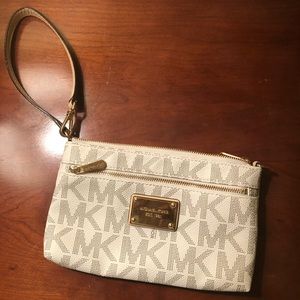 Michael Kors Clutch
